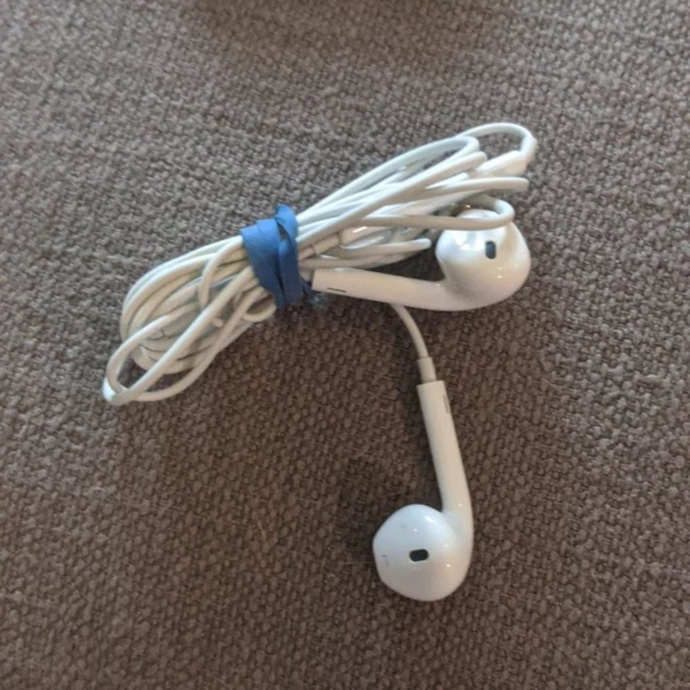 Apple 3.5 mm Headphones